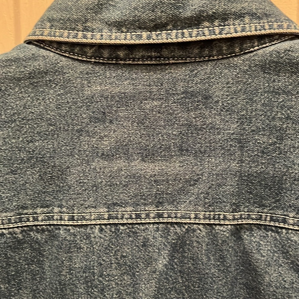 Levi’s Women’s red tag button down denim shirt size Large - Picture 12 of 16